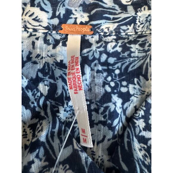 Free People “Chambray Combo” Floral Ruffle Blouse – NWT – Size M – $128 Retail - Picture 5 of 8